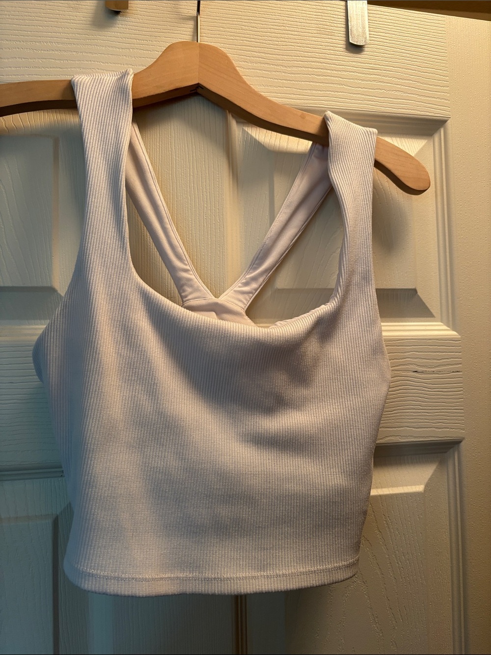 Alo Real Bra Tank-Ribbed White Tank Crop Top